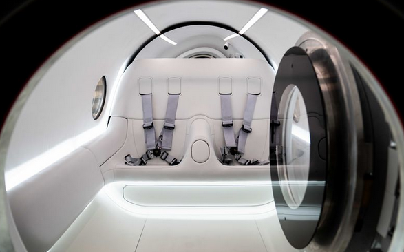 全球首辆胶囊列车载人测试成功